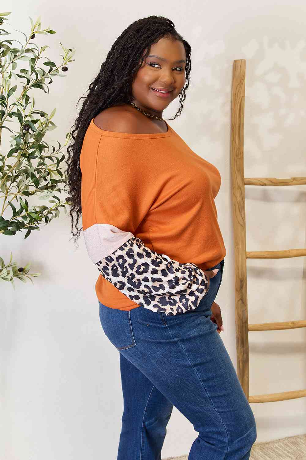 Leopard Print Long Sleeve Sweatshirt